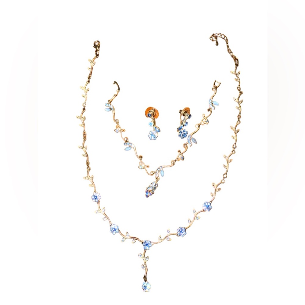 Elegant Silver and Blue Floral Jewelry Set